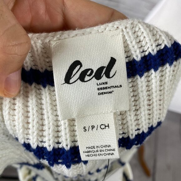 LED Maternity knitted white and blue stripes sleeveless top Sz S - Picture 6 of 7